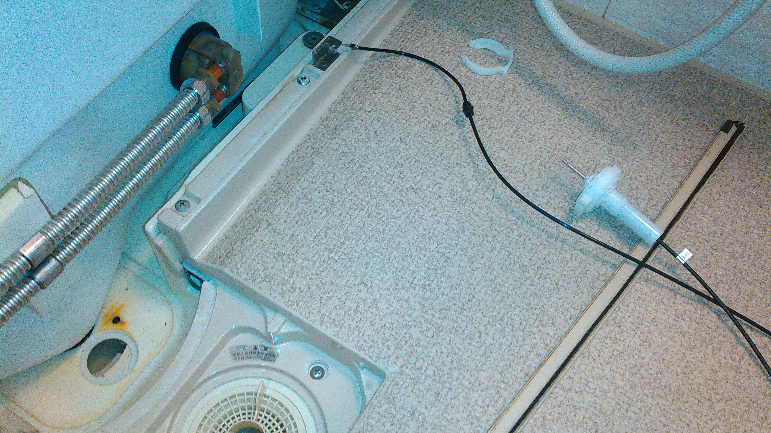 ポップアップ排水口のワイヤー交換 洗面台やトイレ 給湯器 エアコンなどの交換なら便利屋handyman