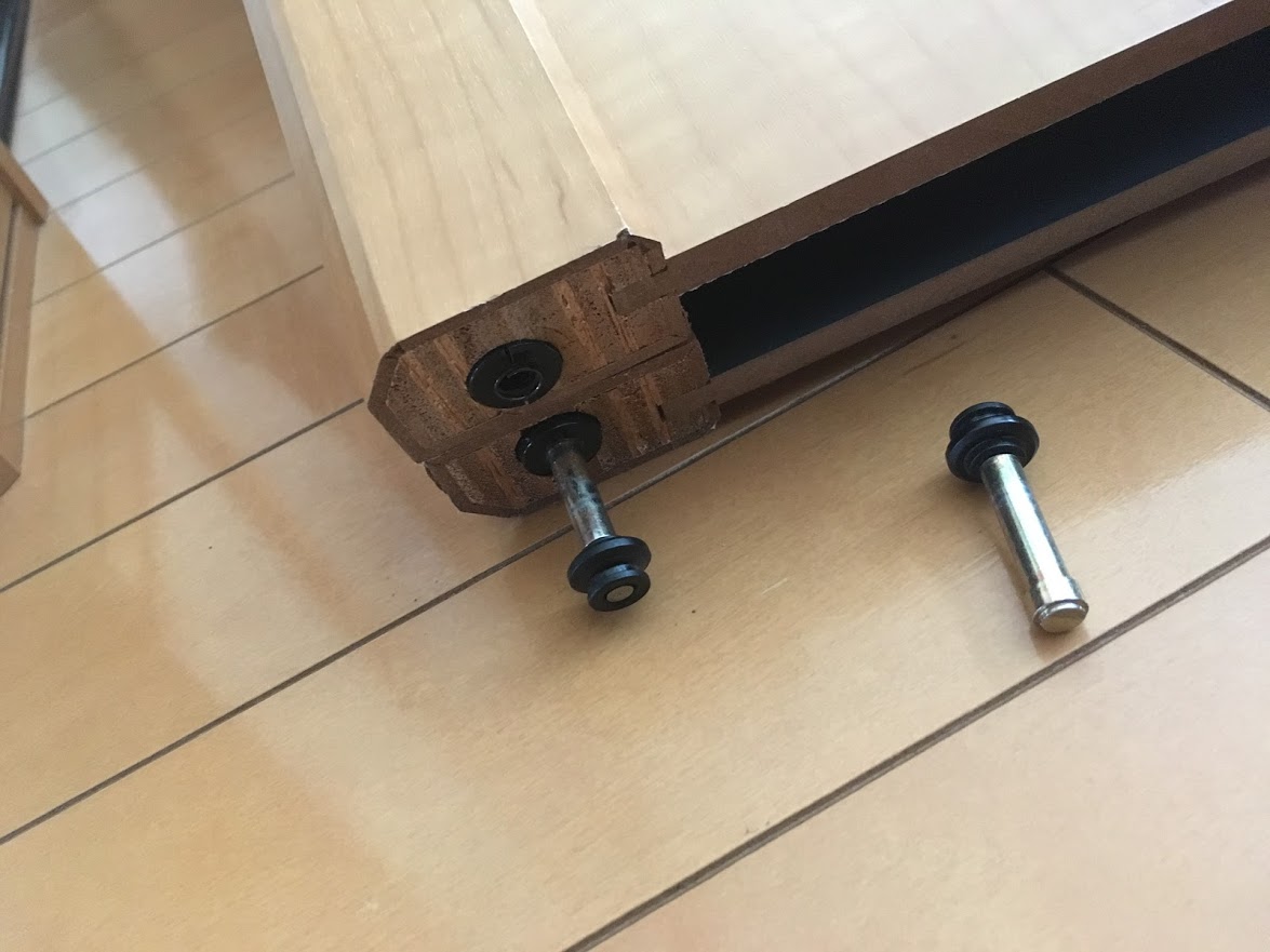 北区にてガイドローラー交換 洗面台やトイレ 給湯器 エアコンなどの交換なら便利屋handyman