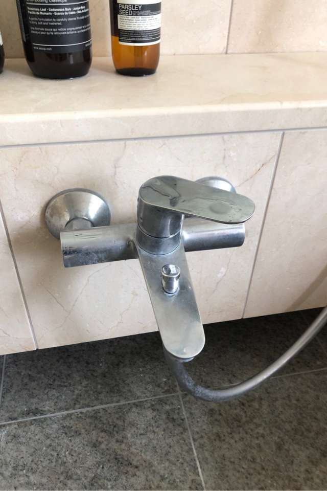 浴室シャワー混合水栓の交換です ハンスグローエhansgrohe 洗面台やトイレ 給湯器 エアコンなどの交換なら便利屋handyman